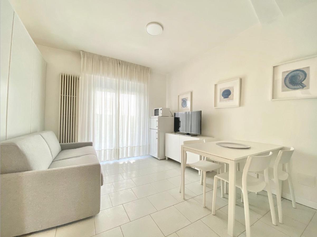 Appartamenti Cristina Carraro Immobiliare - Family Apartments Lido di Jesolo Zewnętrze zdjęcie
