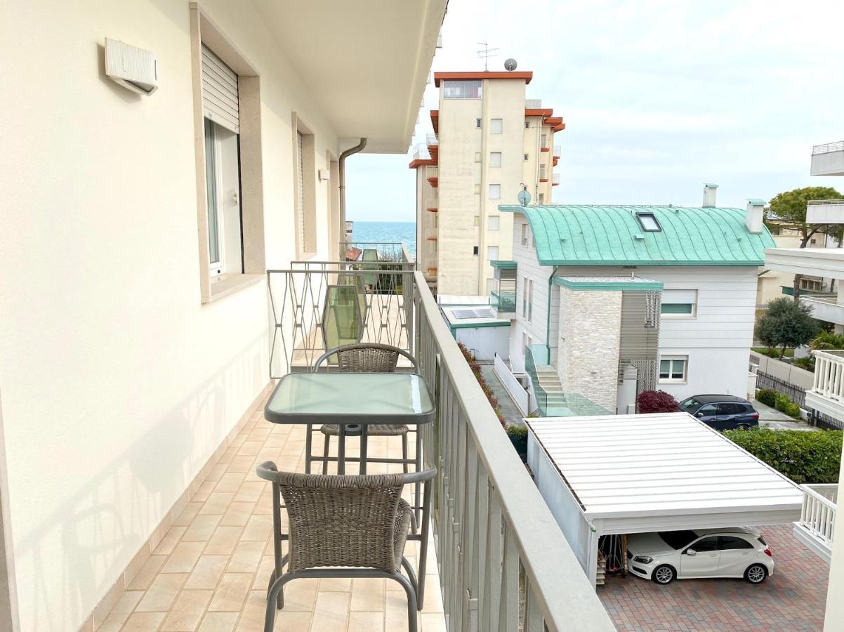 Appartamenti Cristina Carraro Immobiliare - Family Apartments Lido di Jesolo Zewnętrze zdjęcie