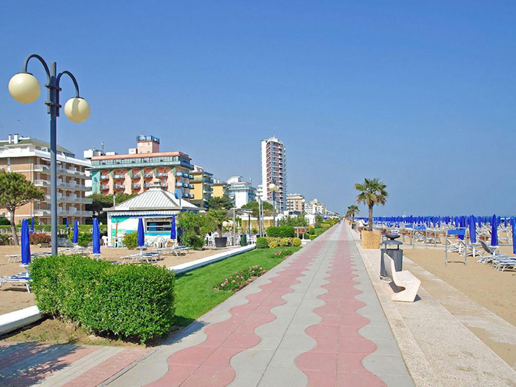 Appartamenti Cristina Carraro Immobiliare - Family Apartments Lido di Jesolo Zewnętrze zdjęcie
