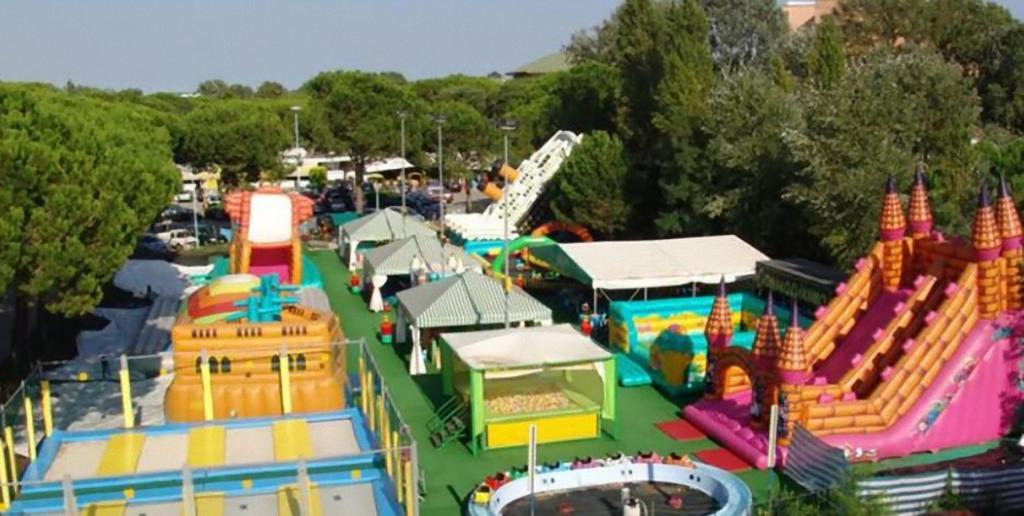 Appartamenti Cristina Carraro Immobiliare - Family Apartments Lido di Jesolo Zewnętrze zdjęcie