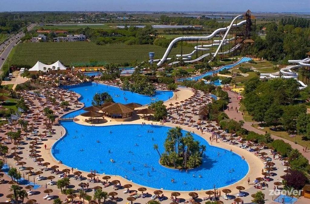 Appartamenti Cristina Carraro Immobiliare - Family Apartments Lido di Jesolo Zewnętrze zdjęcie